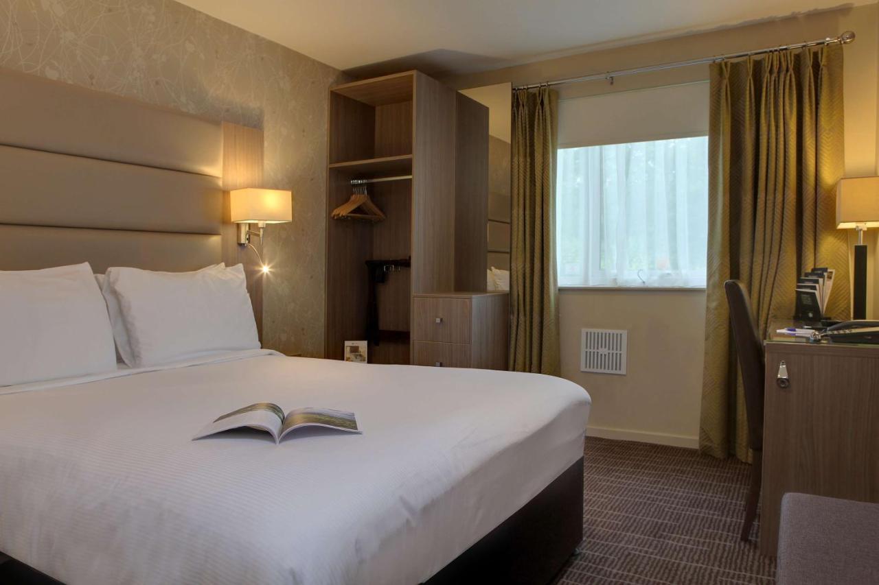 Best Western Pontypool Metro Hotel Extérieur photo